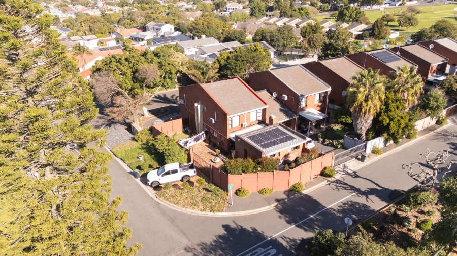 3 Bedroom Property for Sale in Hoheizen Western Cape
